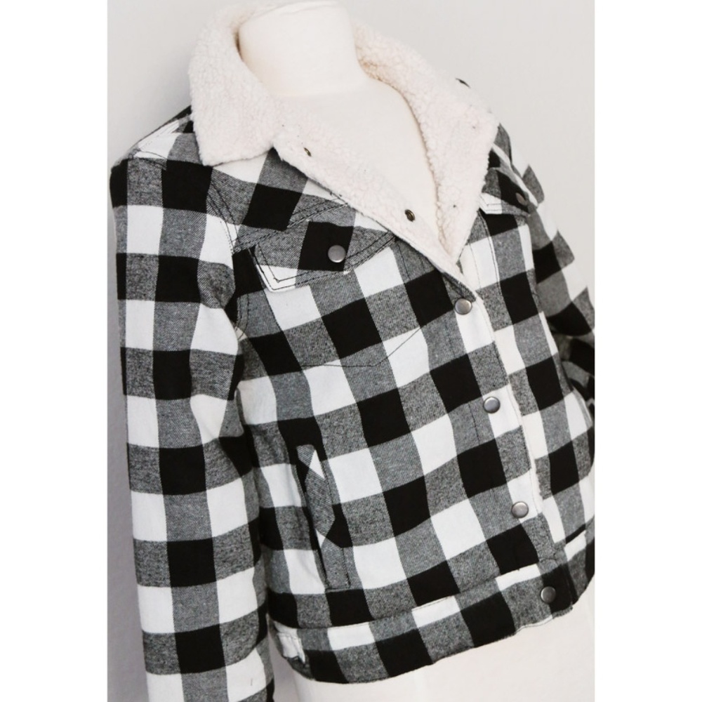 Black Buffalo Plaid Sherpa Trucker Flannel Jacket - Picture 3 of 8